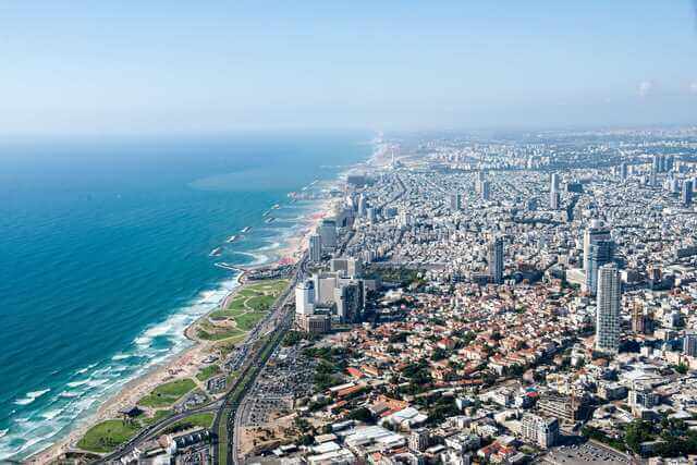 apartment for rent in tel aviv Ma'oz Aviv neighborhood